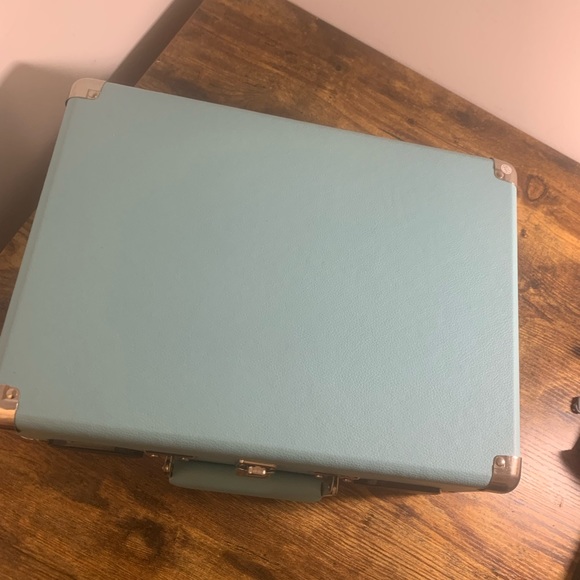 vinyl record player